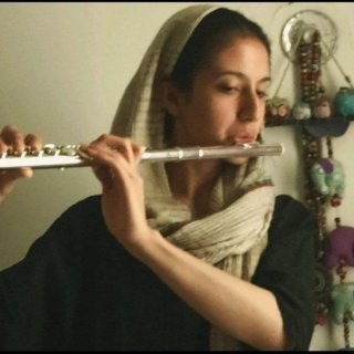 رها صمدی