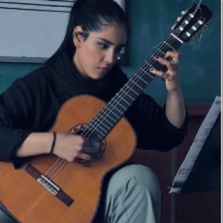 پریا شاهوار