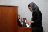 زهرا احمدی